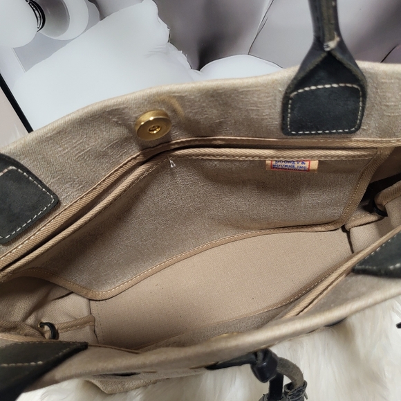 Dooney & Bourke Signature Satchel Tote Handbag Purse Can - Picture 5 of 5